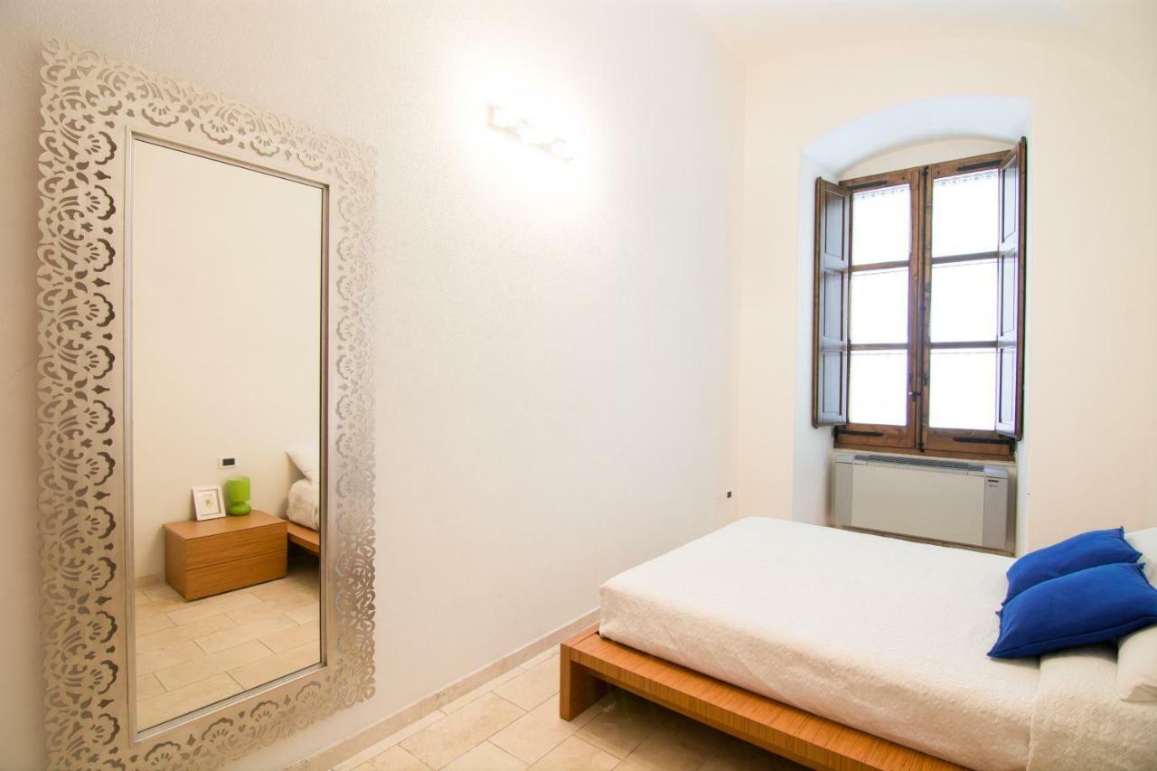 Modern Apartment In Historic Building Cagliari Extérieur photo