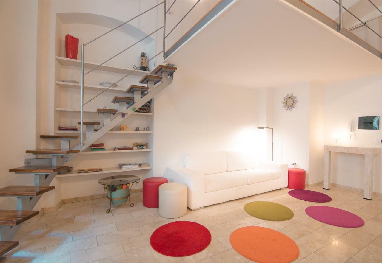 Modern Apartment In Historic Building Cagliari Extérieur photo