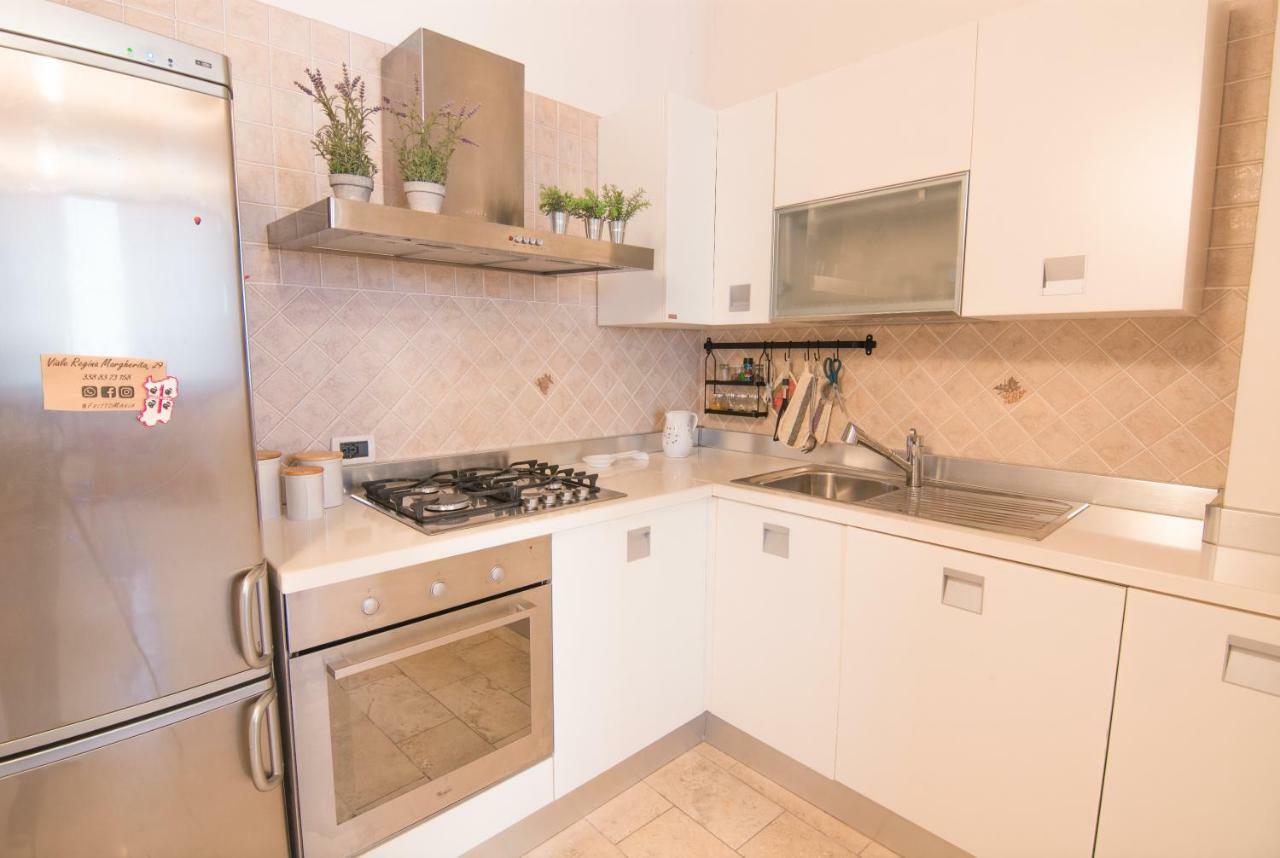 Modern Apartment In Historic Building Cagliari Extérieur photo
