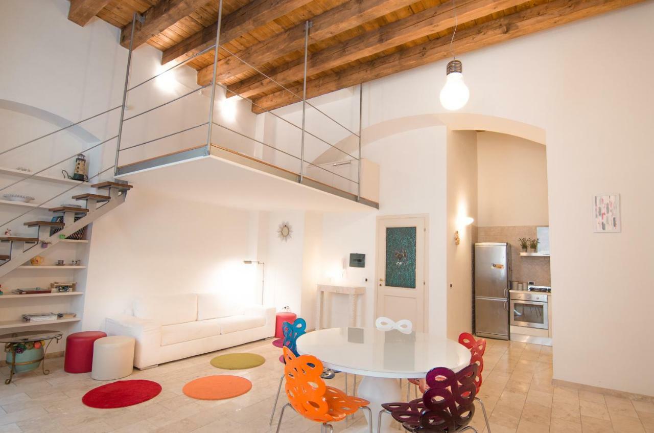 Modern Apartment In Historic Building Cagliari Extérieur photo