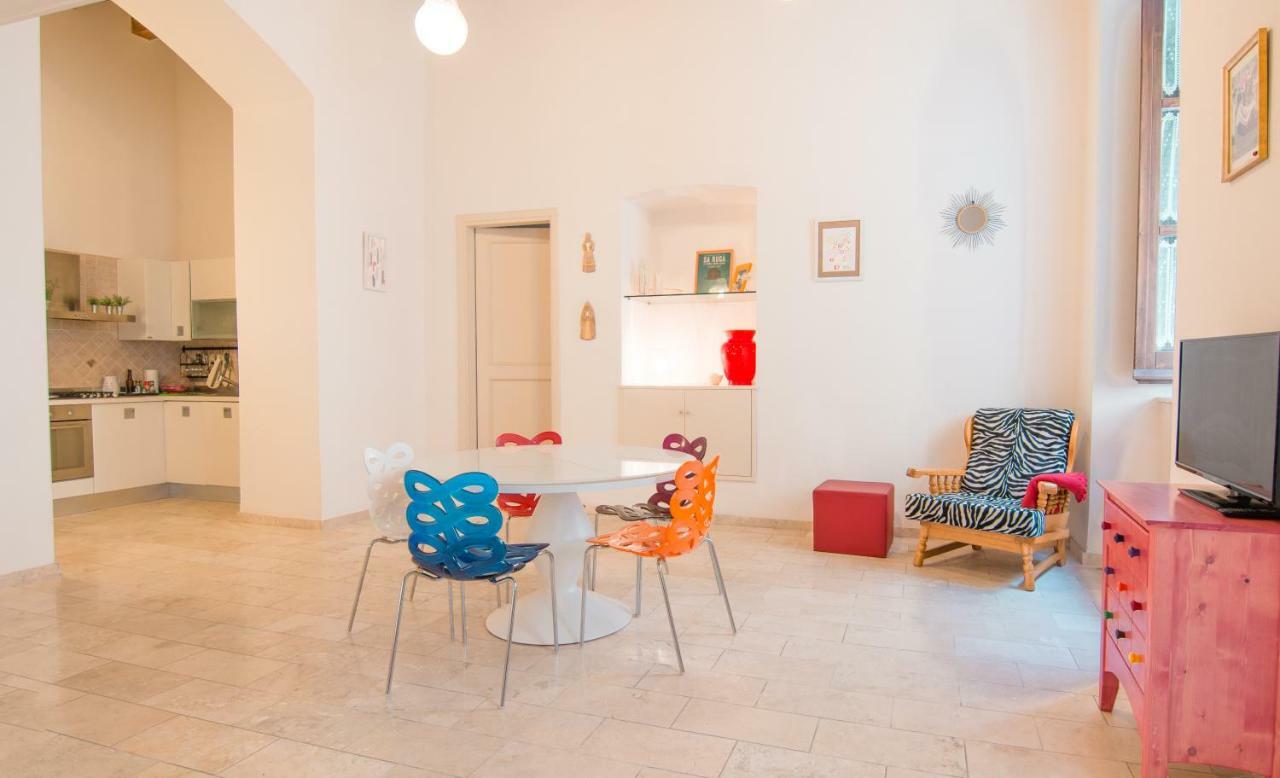 Modern Apartment In Historic Building Cagliari Extérieur photo