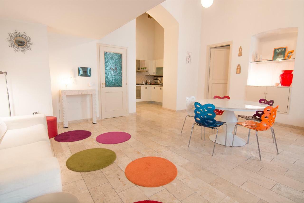 Modern Apartment In Historic Building Cagliari Extérieur photo