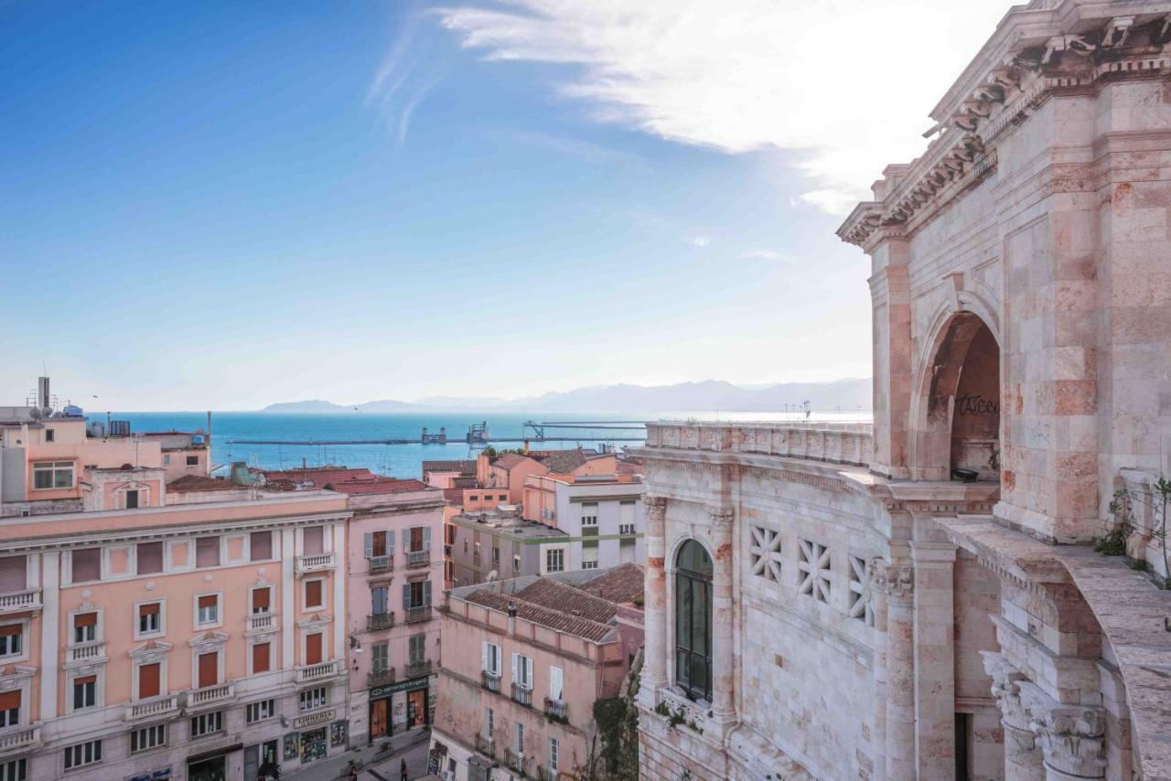 Modern Apartment In Historic Building Cagliari Extérieur photo